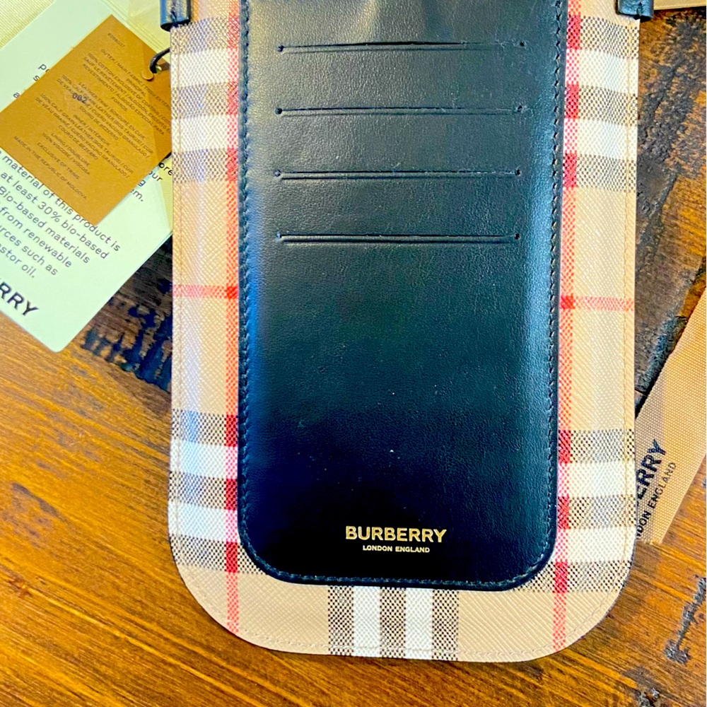 Brand NEW Burberry crossbody bag! Comes with original tags, bag, dust bag, etc.